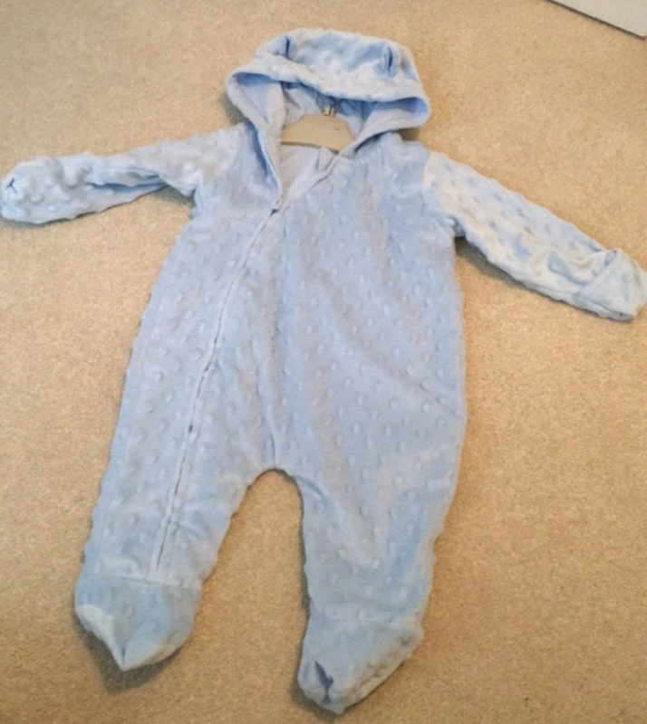 thin pramsuit